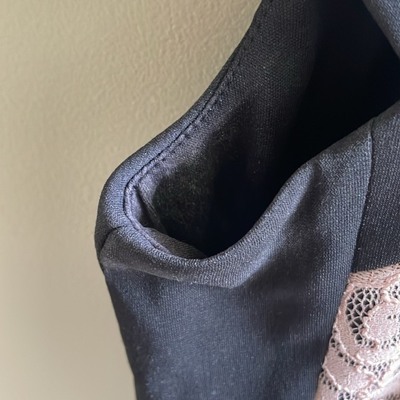 Zippered lace dress - Picture 6 of 6